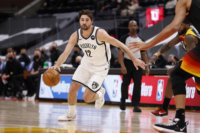 亚运男篮名单：曾凡博进队 周琦和李凯尔缺席