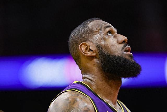 37岁韩德君和34岁李晓旭轻松通过体能测试